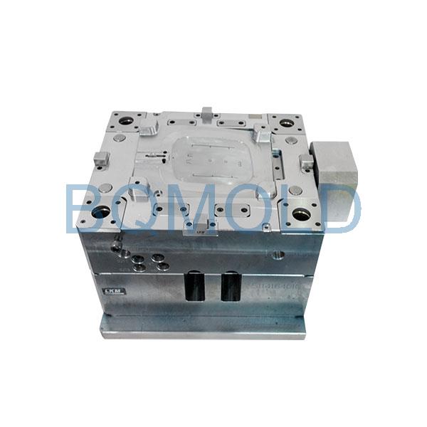 Fuel-tank-cover-mould2